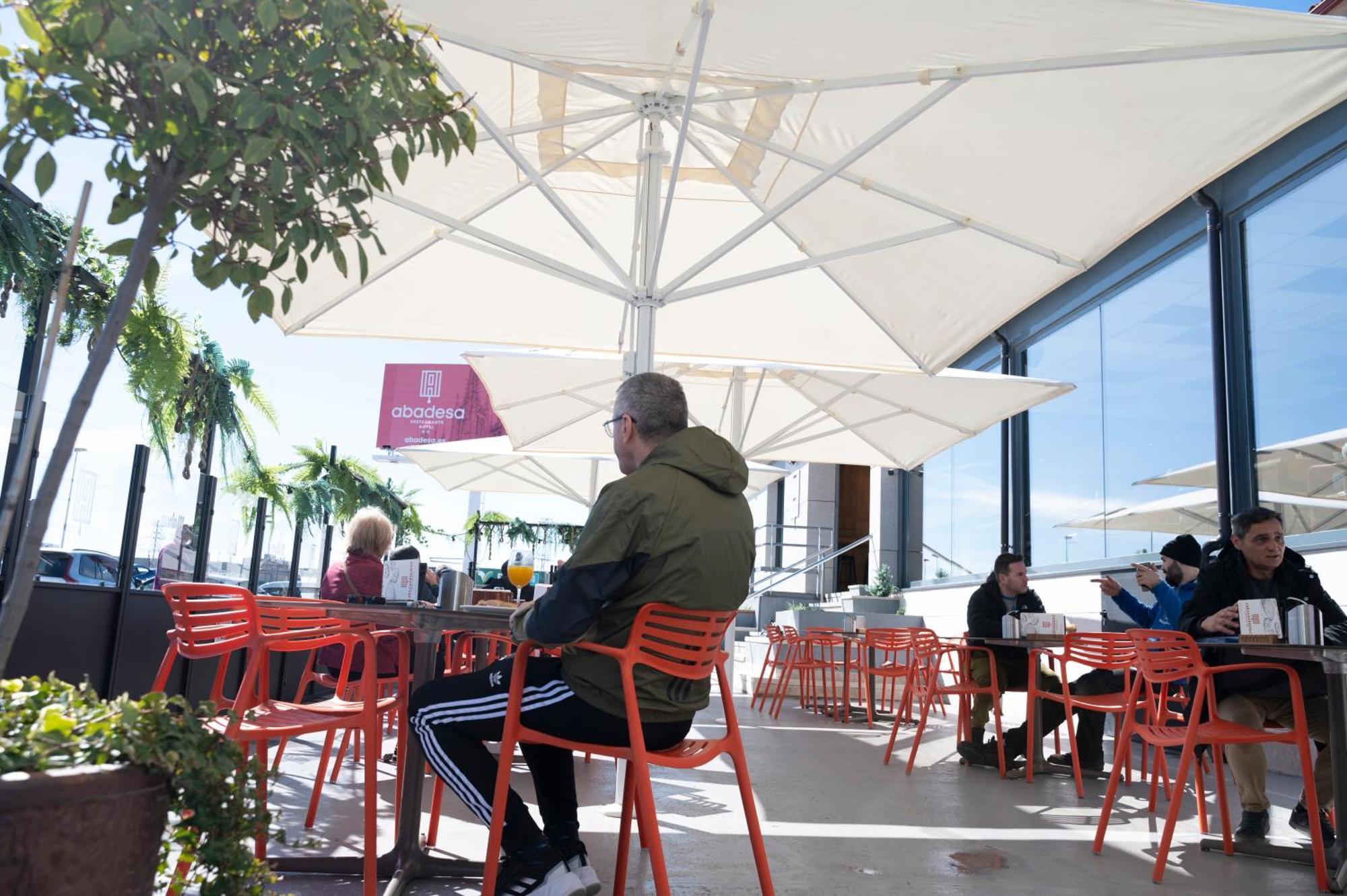 Restaurante Hotel Abadesa Villagonzalo Pedernales Kültér fotó